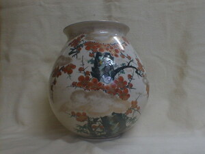 九谷 桃仙作 梅満開 手描き色絵 23x20cm 1652g 陶器製花瓶, 日本の陶磁, 九谷, 花器、壷