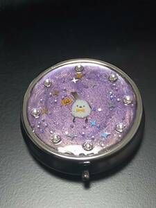 Art hand Auction Unused pill case, medicine case, accessory case, resin, handmade, Swarovski crystal, long-tailed tit, mirror, Handcraft, Handicrafts, Beadwork, others