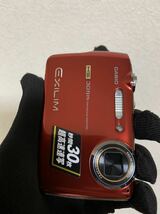 CASIO EXILIM EX-FS10カシオ デジタルカメラ+充電池NP-60/デジカメ/レッド/動作未確認/部品取り用/現在動作不動/小傷等/ジャンク扱_画像3