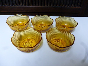 昭和レトロ　ガラス 器 鉢 皿 セット アンバー 琥珀 切子 プレス アンティーク キッチン インテリア ディスプレイ 什器 (ホ
