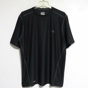 N6254:UNDER ARMOUR(アンダーアーマー）ヒートギア FITTED 半袖速乾Tシャツ/黒/XL：35の画像1