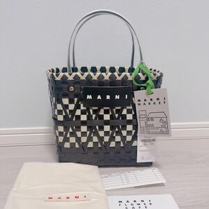 １日限定値下げ　MARNI マルニマーケット　黒　カゴバッグ　マルニ