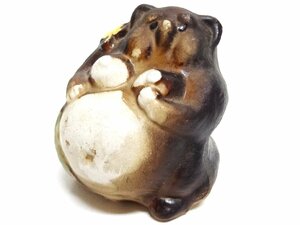 メス狸 たぬき 狸置物 商売繁盛 縁起物 焼物 Tanuki's figurines ☆P