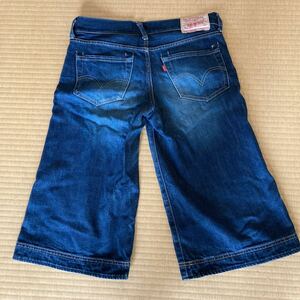 【USED】リーバイス☆ジーンズ☆Levi's☆レディース☆サイズ29☆７部丈☆デニムハーフパンツ 可愛いオシャレ☆Size29☆秋のお洒落に☆