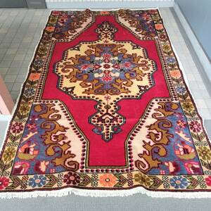 ヴィンテージラグ　美品　トルコ絨毯　トライバル　手織り絨毯　十字架　#ヴェルサーチ　ベルサーチ　ゴローズ