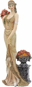 グラマラスエレガンス ビクトリア朝スタイル 花の置物と花束を持った豪華な女性彫像 レディコレクション装飾彫刻 贈り物 輸入品