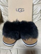 UGG リアルファーサンダル 一度極短時間使用しました size5ですがベルト調節で23センチ前後の方に丁度いいと思います。_画像1