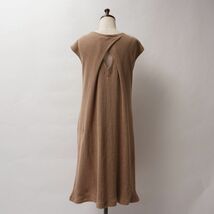 美品 kei shirahata ケイシラハタ 19SS ワッフル生地 ノースリーブ膝丈ワンピース 背中開き レディース ベージュ サイズ0*HC261_画像5