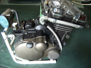 GPZ900R　逆車エンジン