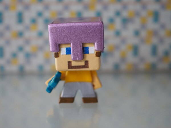 【Minecraft Mini-Figures Steve in Mismatched Armor マインクラフト ミニフィギュア スティーブ】