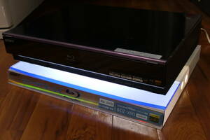 光る展示台付き　ブルーレイHDDレコーダー　SONY BDZ-X90