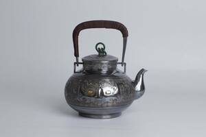 純銀保証 蔵六居造 饕餮紋 三連環玉摘蓋 湯沸 銀瓶 時代物 古美術品 煎茶道具 重さ842ｇ