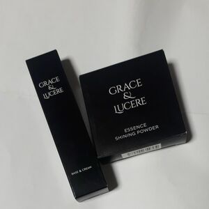 GRACE&LUCERE乳液下地とエッセンスシャイニングパウダー