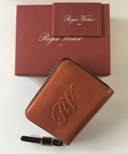 ☆ 激レア☆本物☆RogerVivier ☆ロジェ　ヴィヴィエ☆ラウンドファスナー財布☆柿色☆ゴールド金具☆紅葉の様なお色☆