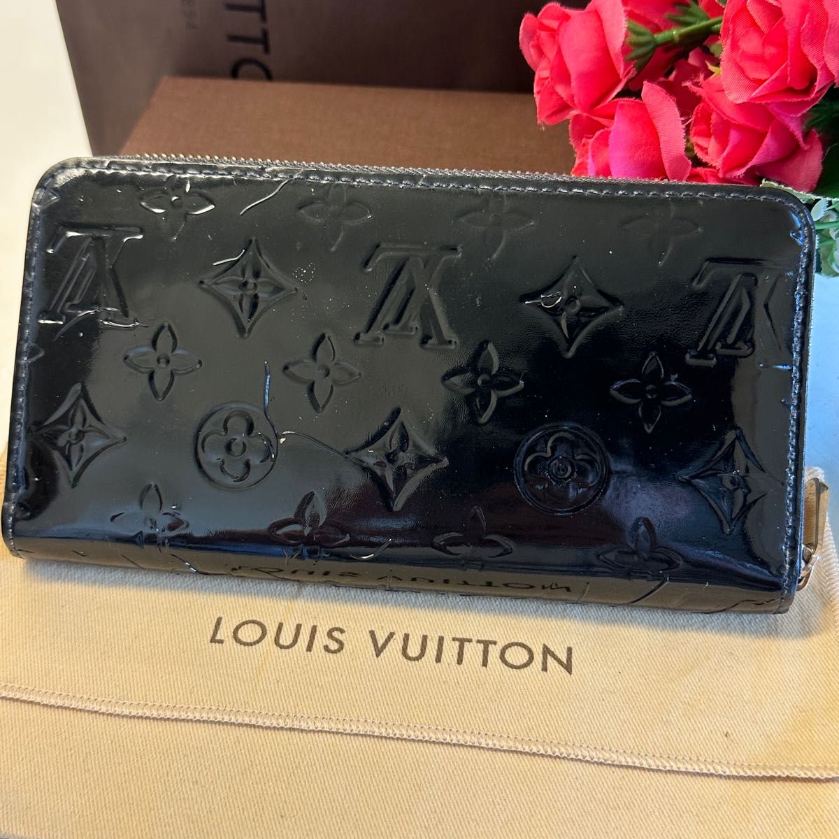 新品同様 ルイヴィトン LOUIS VUITTON ヴェルニ 財布 長財布 ジッピー