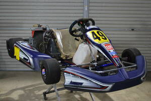 ARROW AX-9　ROTAX MAX EVO　ALFANO PROⅢ EVO　保管用カートスタンド付き