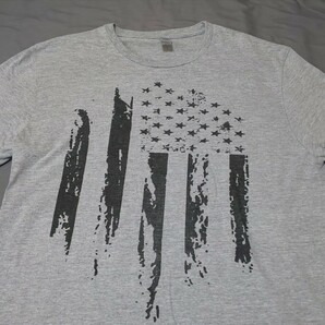 US古着 ROGUE STYLE AMERICAN Distressed Flag Tシャツ サイズLの画像2