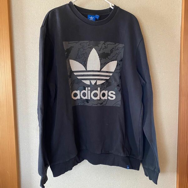 adidas トレーナー