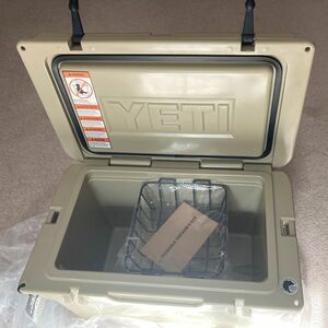 新品未使用　YETI イエティ クーラーボックス タンドラ45 TAN 12ozコルスター付き 送料込み