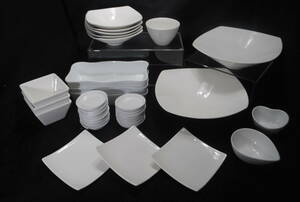 /の51【大量】30点以上 白い食器セット 種類色々 スクエアボウル 小鉢 小皿 モダン 深皿 シンプル 