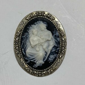  cameo brooch .. woman .... white | black COFFRET M Collection[( stock ) coffret ]
