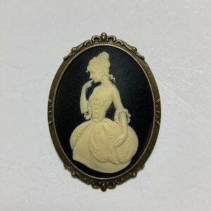  cameo brooch fea Lee ivory | black COFFRET M Collection[( stock ) coffret ]