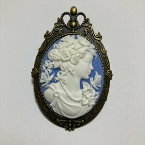  cameo brooch . woman right direction butterfly white | blue No.2 COFFRET M Collection[( stock ) coffret ]