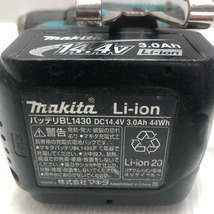 ◇◇ MAKITA マキタ 充電式ドライバドリル 14.4v 充電器・充電池2個・ケース付 DF440D グリーン 傷や汚れあり_画像6