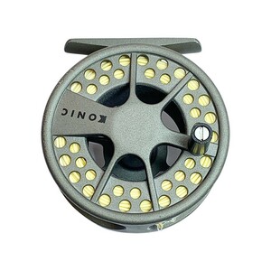 ** LAMSON fly reel body only KKONIC a little scratch . dirt equipped 