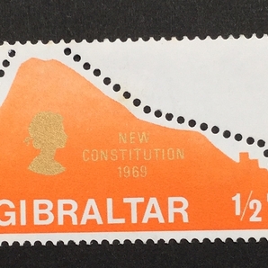 ジブラルタル切手 Silhouette of "The Rock" & Queen Elizabeth II (orange, gold) 1969-07-30発行の画像1