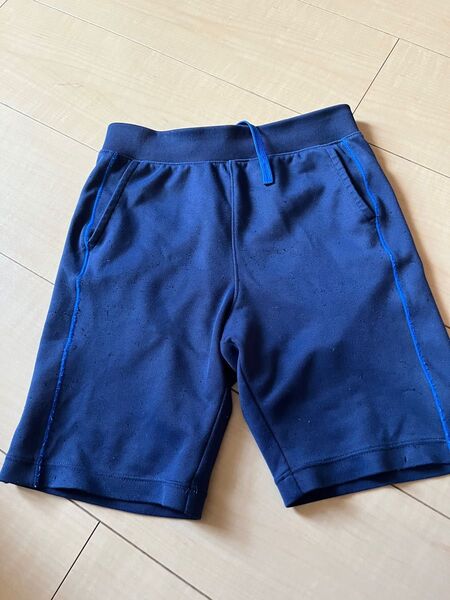 UNIQLO ハーフパンツ