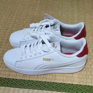 pumaスニーカー