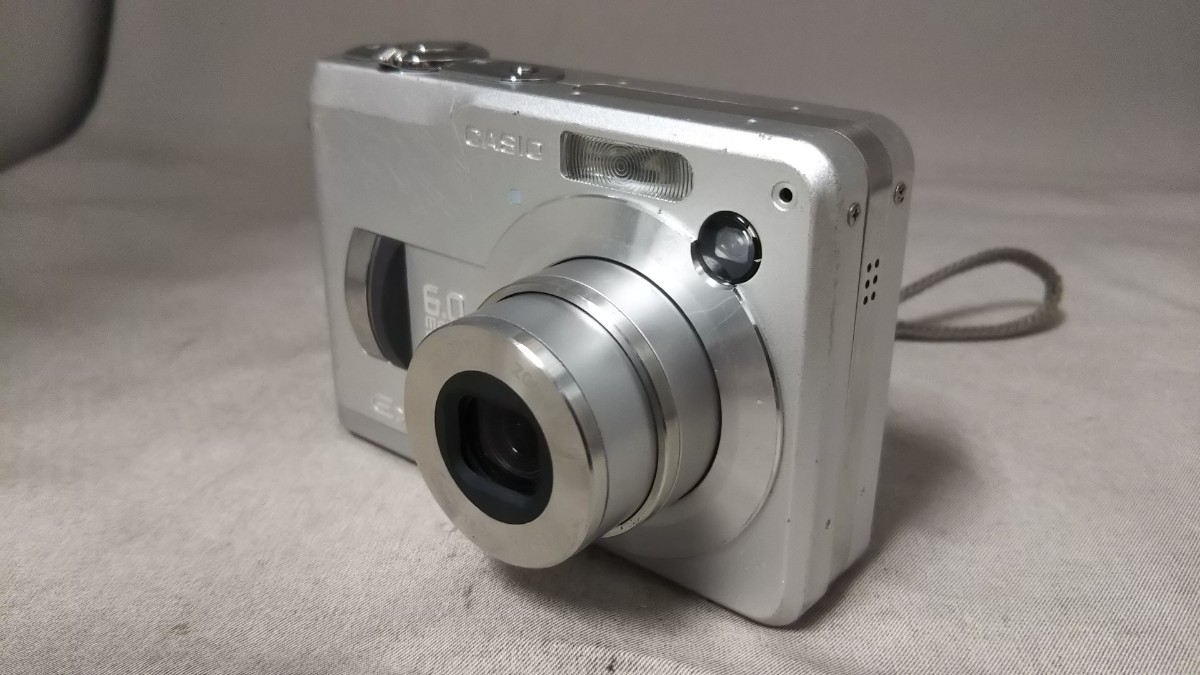 HK1535 CASIO EXILIM EX-Z110 コンパクトデジタルカメラ 小型デジカメ
