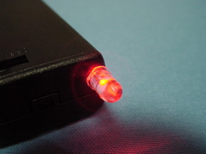 防犯・防獣・車上荒し対策に高輝度 赤LED点滅 簡易タイプ 電池駆動で単三乾電池2本で点滅します ご要望により再販 赤LED点滅 防犯抑止に 