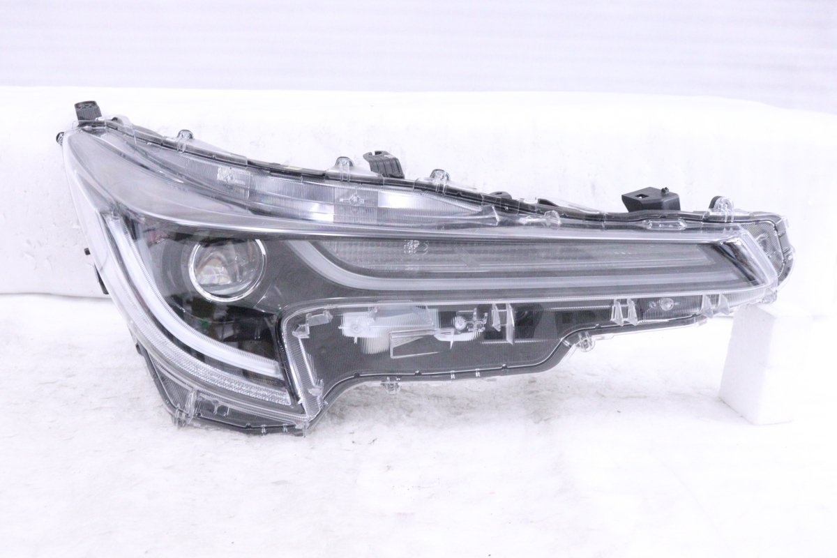 23-2748★【値下】美品 LED NRE210 カローラ ツーリング HV★右ヘッドライト W×B KOITO 12-632 打刻:M ブラック W×B 純正★トヨタ (KK)