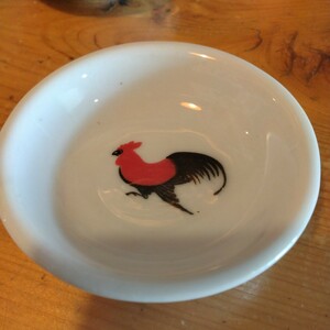 新品&即決！マレーシア雑貨　可愛い鳥柄の陶器の調味料小皿　（アジアン雑貨）