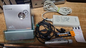 SONY Net-MD WALKMAN MZ-NE810 再生可　リモコンRM-MC35ELK/イヤホンMDR-E805/スタンド、電源付