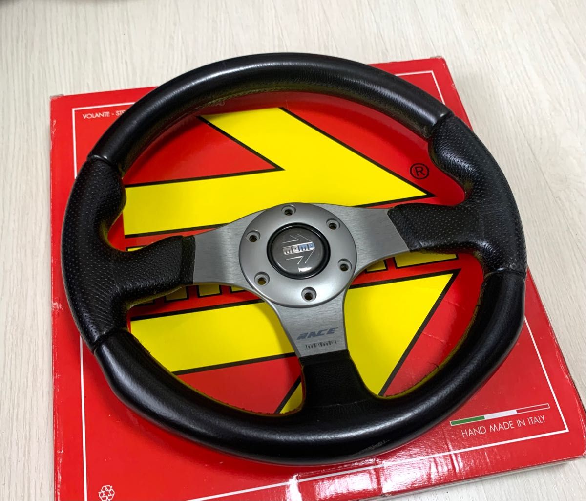 廃盤品 MOMO DRIVER 35φ モモステ 即決大歓迎 ステアリング|PayPayフリマ