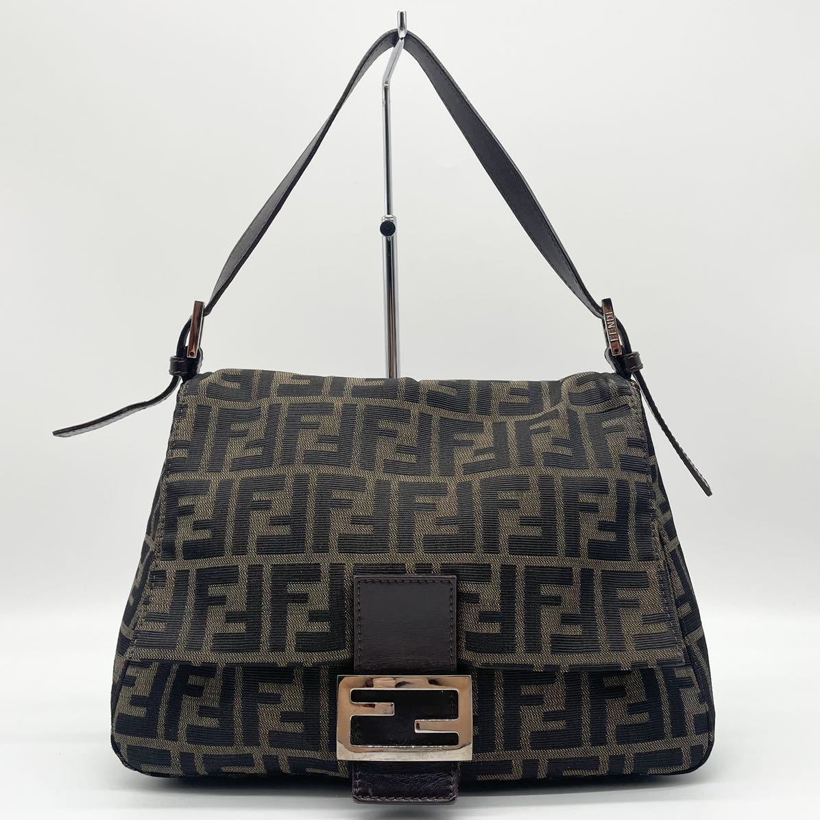 ヤフオク! - FENDI フェンディ マンマバケット ズッカ柄 ハンドバ...