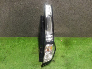 【送料込】 H31年 タンク DBA-M900A 右テールランプ 81550-B1360 ＬＥＤ KOITO 220-69045 [ZNo:05003811] 75428