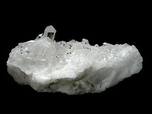 天然水晶クラスター ５６２ｇ クリスタルクラスター 水晶原石 クォーツ トマスゴンサガ産 送料無料 No.１２４_画像2