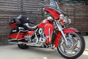 2016年式　ハーレー CVOリミテッド☆CVO FLHTKSE Limited　フルカスタム　バックギア　高額パーツUBC 29440キロ　車検R6/12　必見です☆