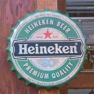 ハイネケン　王冠 エンボスサイン Heineken　ガレージ雑貨 バー用品　リカー 酒　アメリカン雑貨 アメリカ雑貨