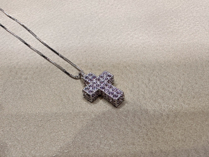 未使用　SWAROVSKI SMALL CROSS スワロフスキー ピンク石スモールクロスペンダント 十字架 