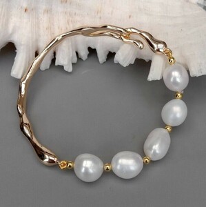 < new goods > white fresh water .. pearl pearl bangle bracele Gold pre -tido wedding outing present party 
