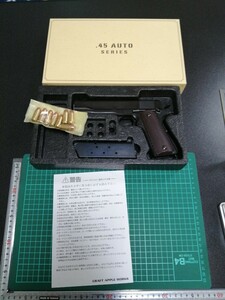 T102　モデルガン CAW 　ヘビーウエイト　ガバメント　M1911A1 ダミーカート付き 　インサート 銃口封鎖型　動作確認 OK　重さ　706g