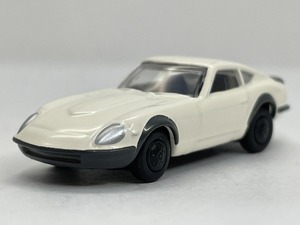 ■★サークルＫサンクス　ニッサン・フェアレディZミニカーコレクション　240ZG(HS30H) 1971（ホワイト／KYOSHO／1：100スケール）