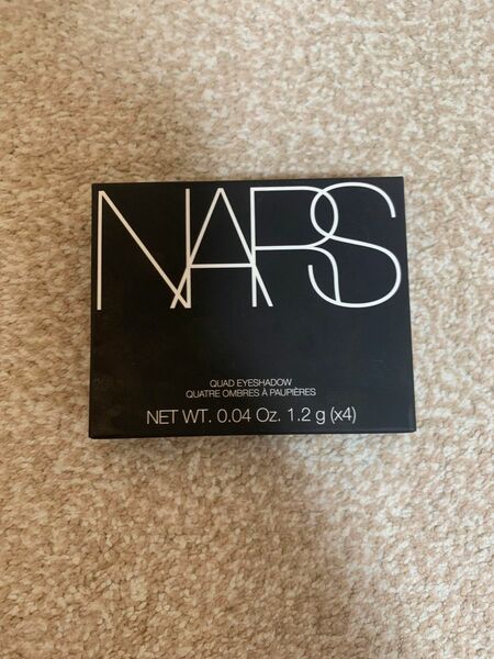 NARS クワッドアイシャドー （01803）