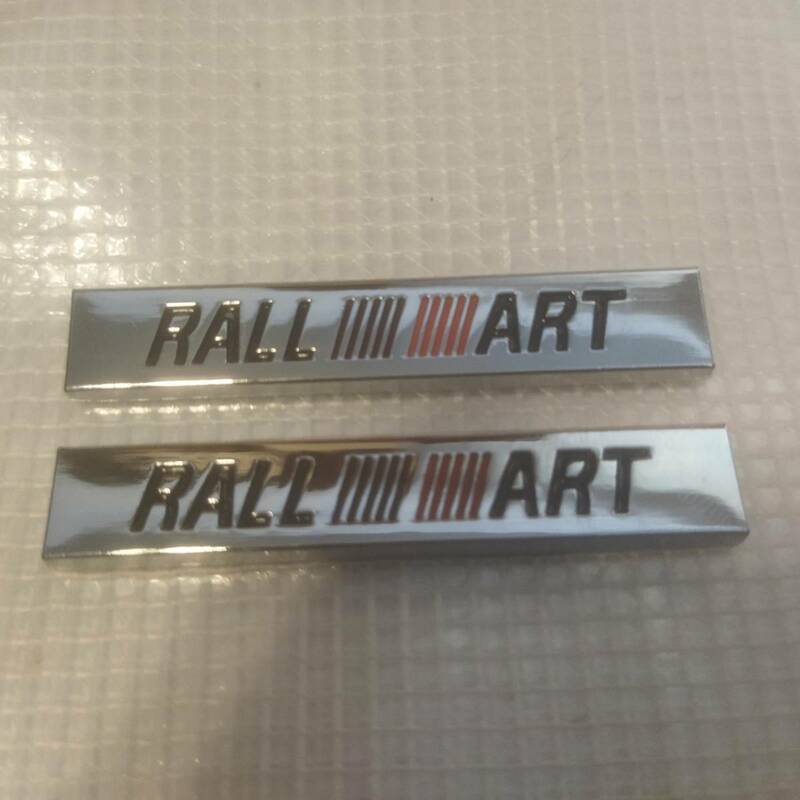 【送料込】RALLIART(ラリーアート) エンブレムプレート 黒 縦1.0cm&#215;横6.0cm　2枚組　金属製　三菱