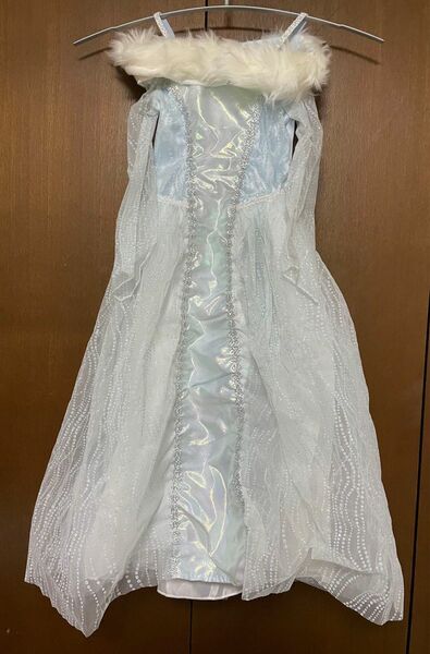 ☆レア☆ アメリカのディズニーストア購入　ハロウィン　　コスチューム　雪の女王　豪華ドレス　5-6歳用　おまけ付き